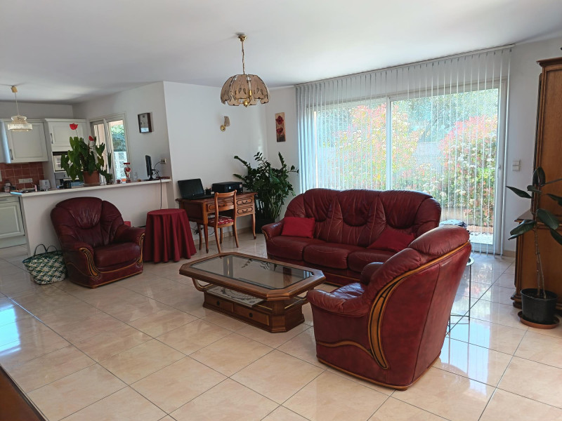 TOULOUGES : Villa de type F4 avec piscine photo 2